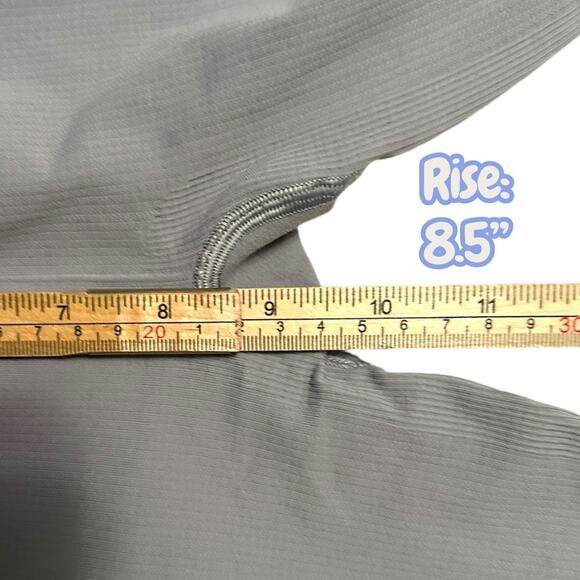 Lululemon Taryn Toomey Awakening Crop Ice Grey Ruched Size 0 Yoga Leggings - Picture 5 of 6